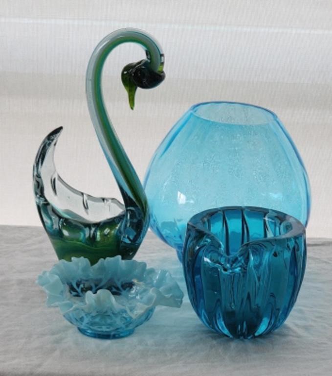 4 pieces Art Glass