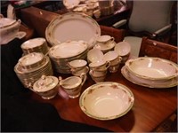 84-piece set of Pearl china: 16" platter,