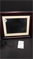 DIGITAL PICTURE FRAME WITH REMOTE