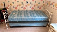 Metal twin trundle bed -with mattresses