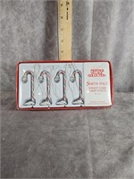 NORTH POLE CANDY CANE LAMP POSTS - DEPARTMENT 56
