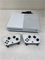 XBox One S w/ Controllers (does not power on)