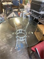Round glasstop dining table’s and dining table