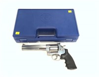 Smith & Wesson Model 610 Classic 10mm or .40 S&W
