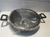 NEW LARGE DISH WITH GLASS LID