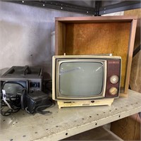 Pair of Vintage TV’s w/ Magnavox Speaker