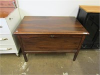 ANTIQUE CEDAR LINED BLANKET BOX