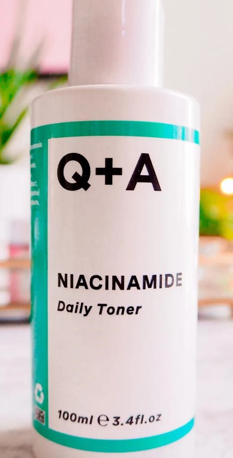 Q+ A Niacinamide toner