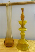 D - ARTGLASS VASE & DECANTER (K84)