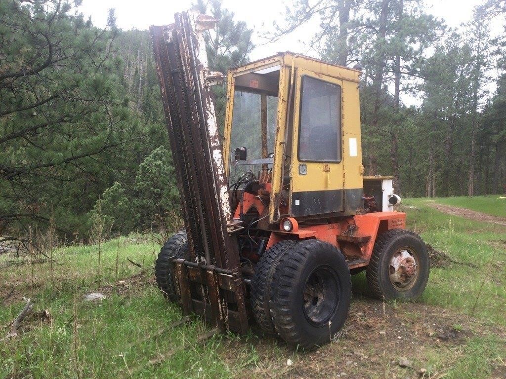 FORKLIFT FOUR WHEEL DRIVE