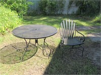 Patio Table w/  Chair