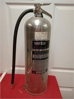 Water fire extinguisher