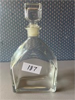 DECANTER 10" TALL