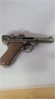 Luger p 08 miniature toy gun Lil over 3in across