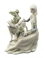 Lladro porcelain figurine, Girl with Goat, Fille
