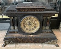 Antique Seth Thomas mantel clock with key