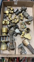 Tray lot of brass fittings and other