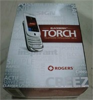 NEW Blackberry Torch 9810 Rogers Smart Phone