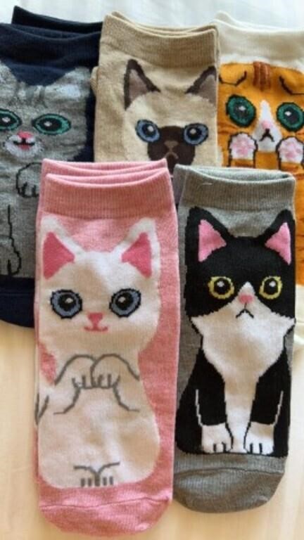6 new pair cat socks, names on bottoms, women’s