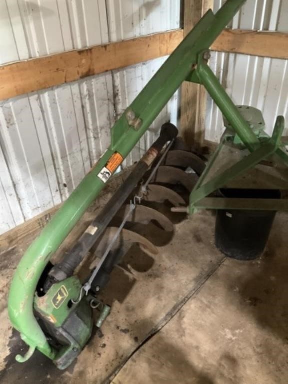 John Deere 12” 3 Point Post Hole Digger