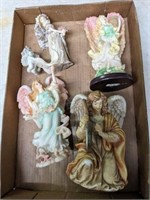 TRAY OF ASSORTED ANGELS