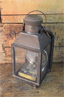 Ashfield Station, DIETZ Imperial Square Lamp