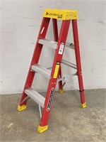 4 FT Louisville Fiberglass Ladder