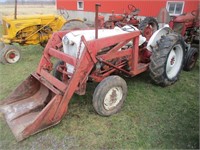 FORD 800 TRACTOR WITH LOADER
