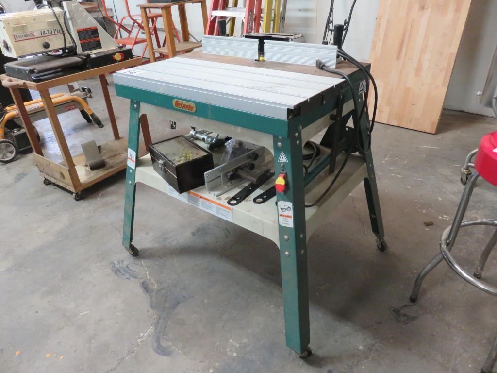 Sliding Router Table at  - Grizzly Industrial