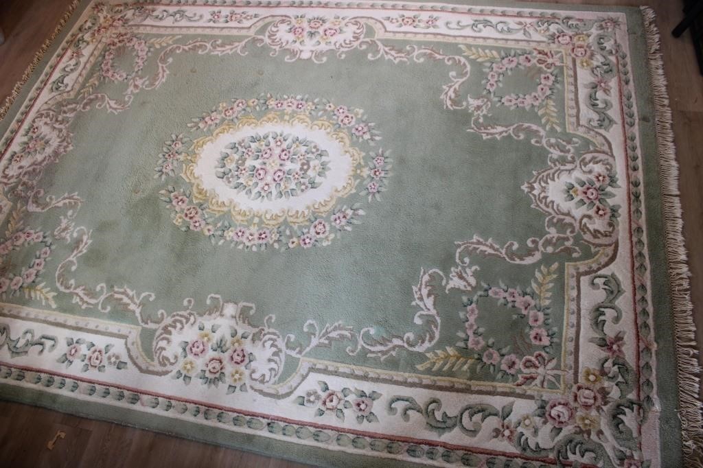 LARGE 9' X 12' AREA RUG