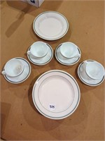 Corning saucers and cups, 4 Homer Laughlin