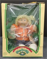 (AK) 1984 Cabbage Patch Kid in Box, 11" x 9" x