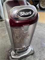 Shark upright vacuum-works