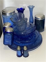 18 pieces of assorted blue glass