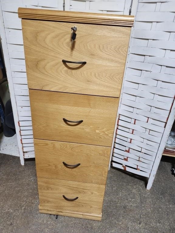 Nice 4 Drawer Wopod File Cabinet with Keys