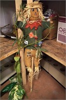 Burlap Scarecrow / Artificial Stalks