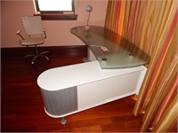 White Contemporary Desk with Frost Glass Top