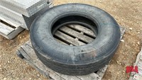 Tire 11 / 22.5