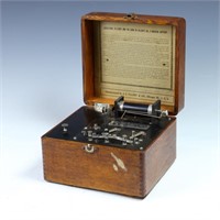 Antique Ulleryâ€™s #6 medical battery apparatus
