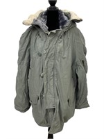 Extreme Cold Weather Parka XL Synthetic Fur Hood