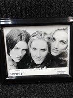 SHEDAISY AUTOGRAPHED  PICTURE