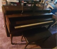 Lester Piano w/ Bench & Books