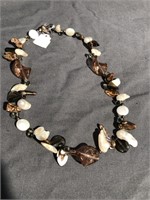 Real pearl necklace white and brown in different