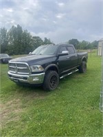 2018 Dodge Laramie Crew Cab 4x4, 5th Wheel Hitch