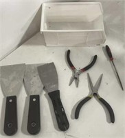 Miscellaneous tools, needle nose, pliers, putty,