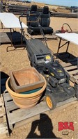 Poulan Pro Push Mower 149 cc w/ Bagger , 2 Flower