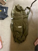 CANVAS MILITARY STYLE DUFFLE BAG