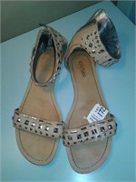 Ladies Shoes Guess Sandals Flats Size 9