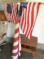 4 American flags