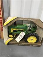 Ertl JD '58- 630 LP tractor
